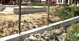 Фундамент под забор заказать в Апшеронске - заливка фундамента для забора | от 1548 за п.м.
